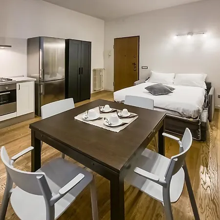 Apartment Santa Sofia Milan